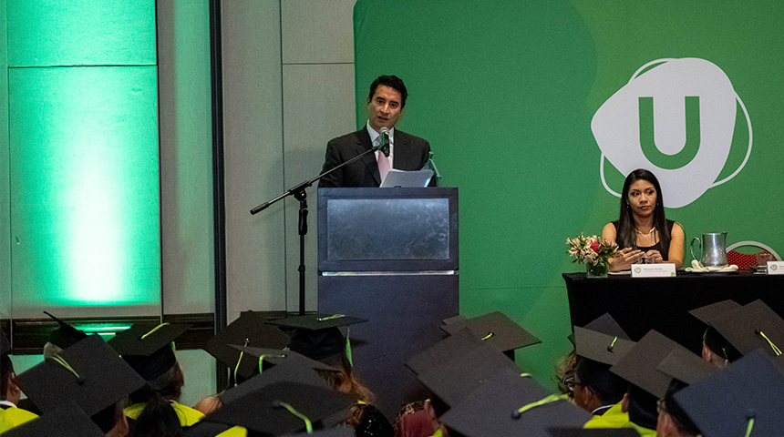 Discurso del Vicerrector de la Universidad Tecnológica Latinoamericana en Línea para la Noche de Gala para Egresados en Perú 2024