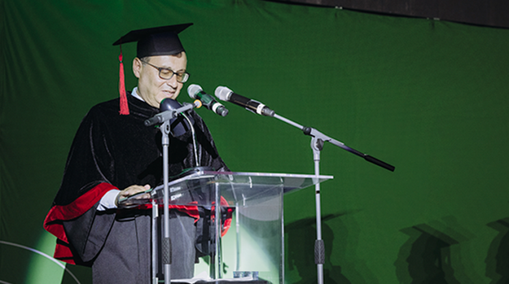 Discurso del Rector David Stofenmacher: Noche de Gala para Egresados en Perú 2024