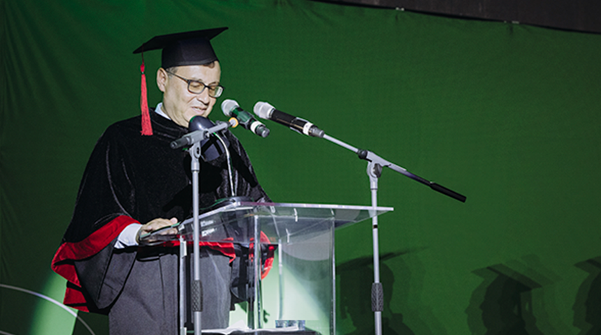 Discurso del Rector David Stofenmacher: Noche de Gala para Egresados en Perú 2024